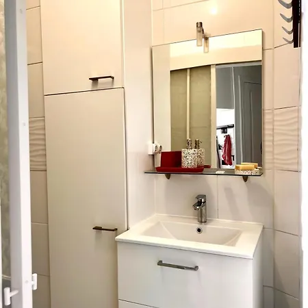 A Stone's Throw From The Eiffel Tower Appartement *
