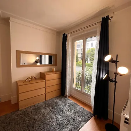 A Stone's Throw From The Eiffel Tower Apartmán Paříž